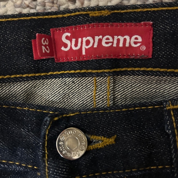 Men's Supreme Jeans - Picture 1 of 3